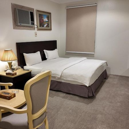 Al Furat Madayin Hotel Rijad Zewnętrze zdjęcie